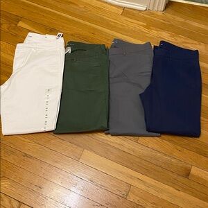 Four Old Navy Pixie Ankle Chinos Size 10